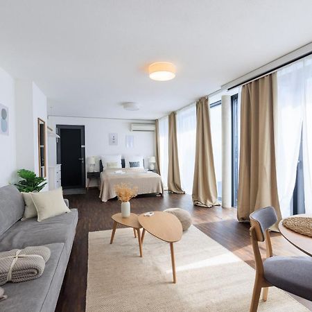 Global Living - Design Apartment I Rathausplatz I Beamer I Ac I Kitchen I Augsburg Exterior foto